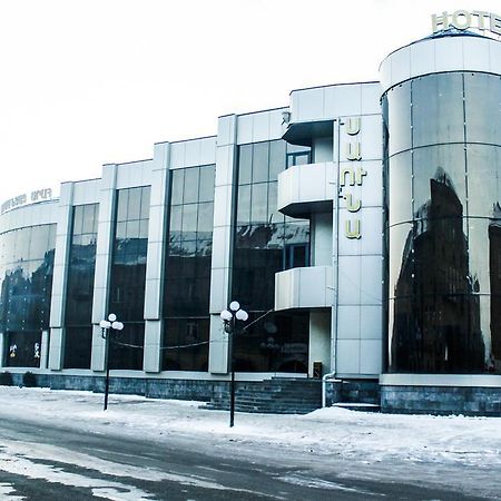 Vanatur Hotel Гюмри Екстериор снимка