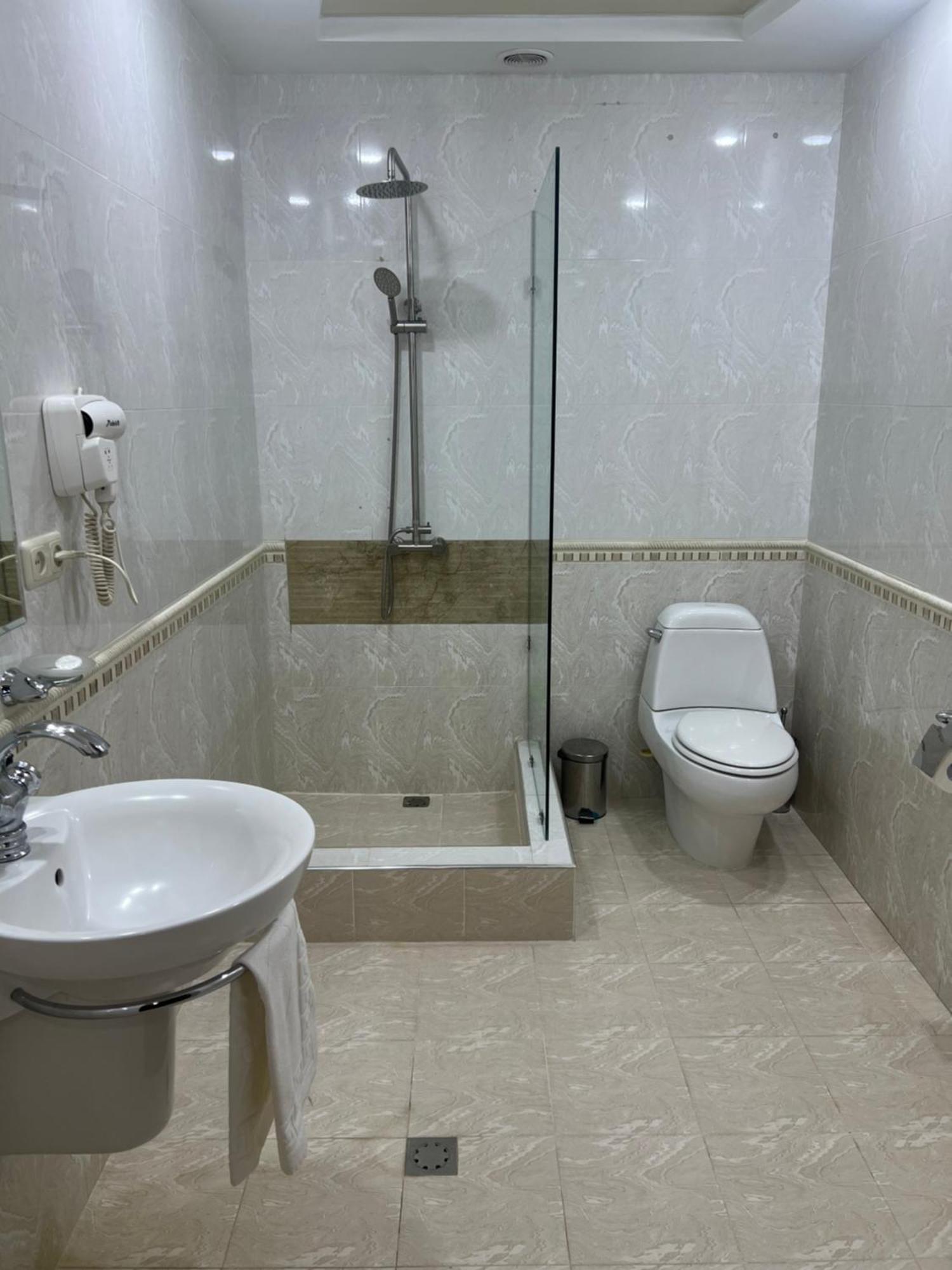 Vanatur Hotel Гюмри Екстериор снимка