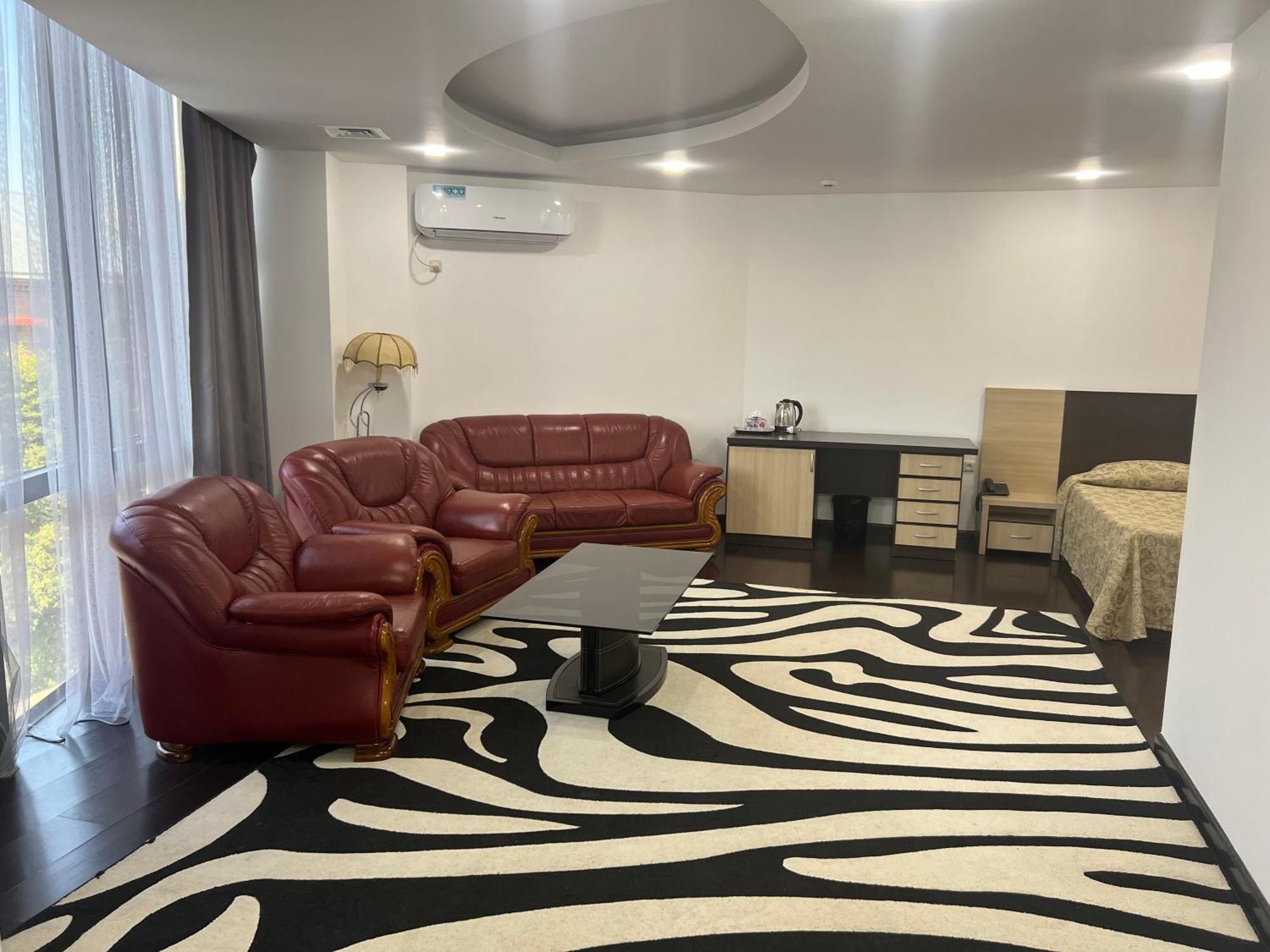 Vanatur Hotel Гюмри Екстериор снимка