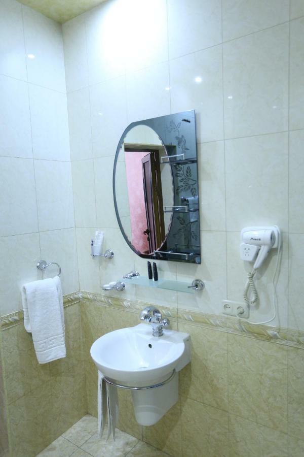 Vanatur Hotel Гюмри Екстериор снимка